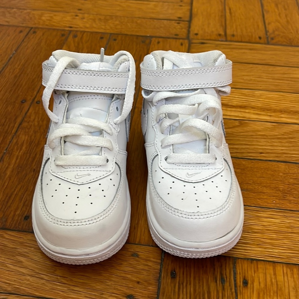 Nike Air Force 1 Mid